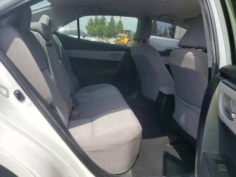 2015 TOYOTA COROLLA LE PLUS  