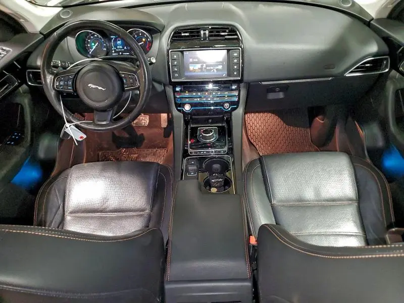 2017 JAGUAR F-PACE PRESTIGE  