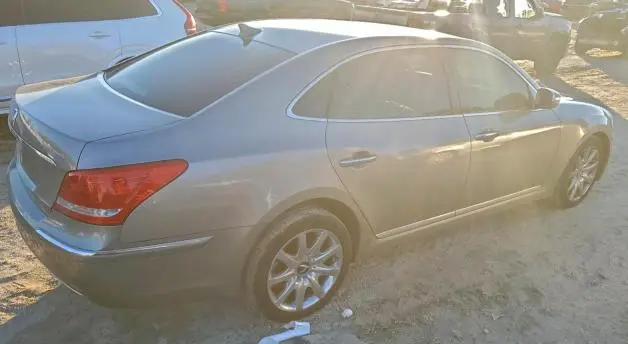 2012 HYUNDAI EQUUS SIGNATURE  