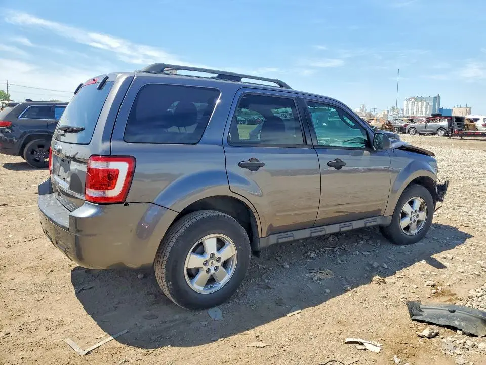2012 FORD ESCAPE XLT  