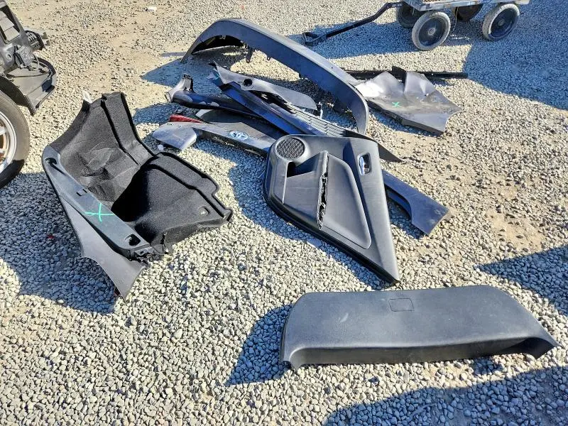 2020 TOYOTA PRIUS LE  