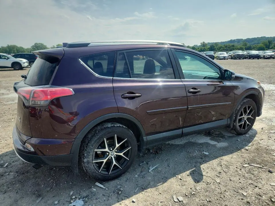 2016 TOYOTA RAV4 SE  