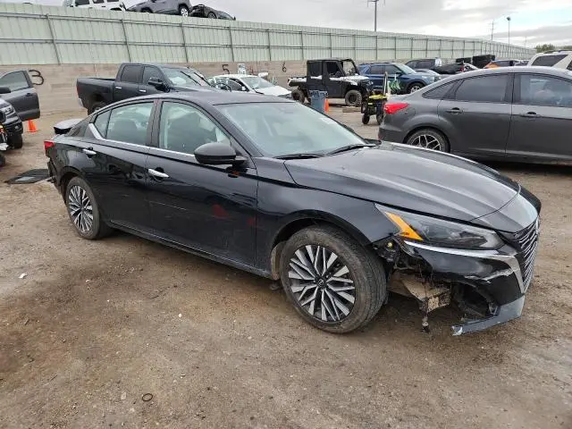 2024 NISSAN ALTIMA SV  