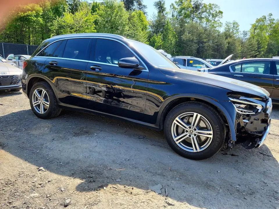 2021 MERCEDES-BENZ GLC 300 4MATIC  