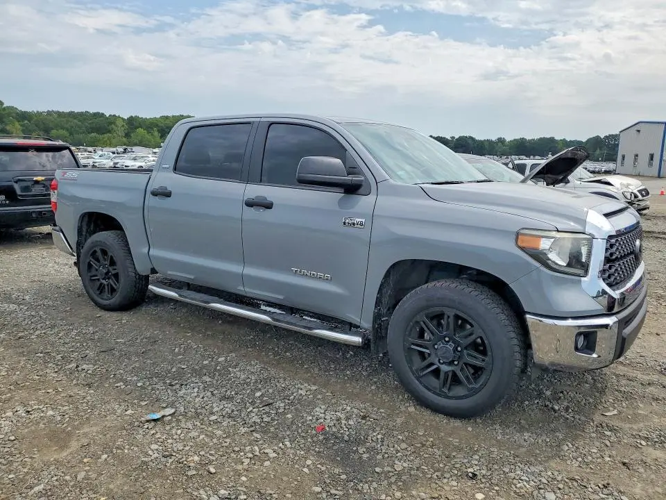 2020 TOYOTA TUNDRA CREWMAX SR5  