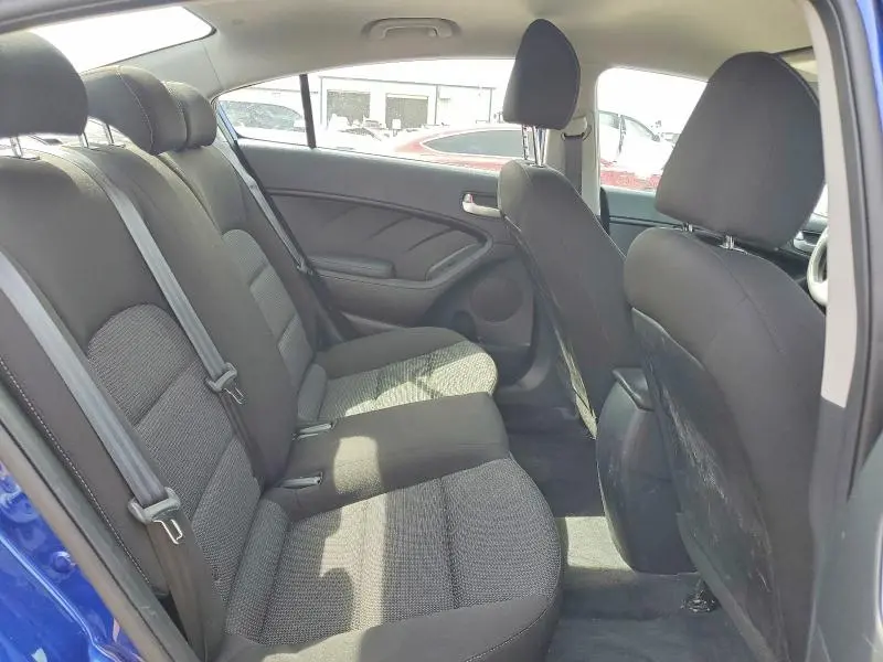 2017 KIA FORTE LX  