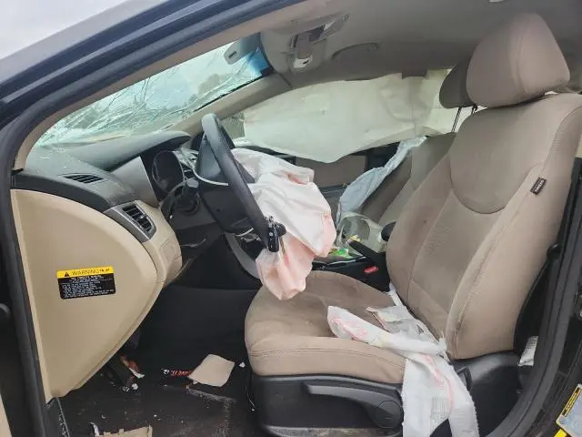 2014 HYUNDAI ELANTRA SE  