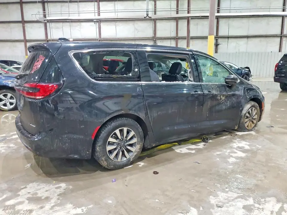 2022 CHRYSLER PACIFICA HYBRID TOURING L  