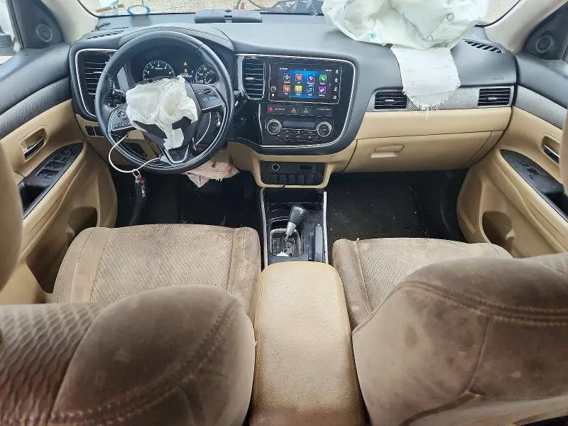 2017 MITSUBISHI OUTLANDER SE  