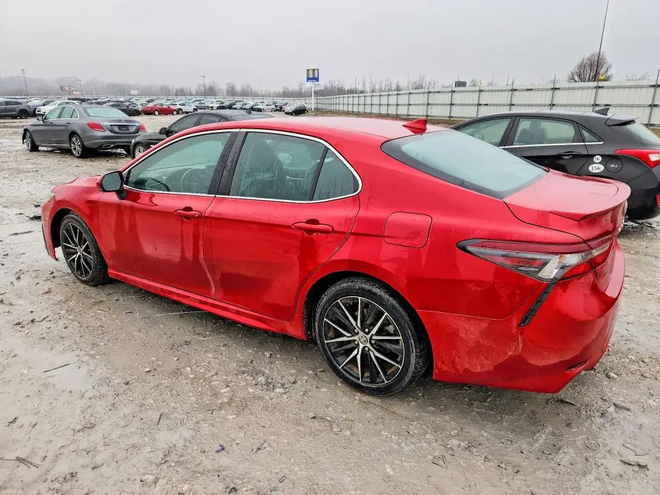2021 TOYOTA CAMRY SE  