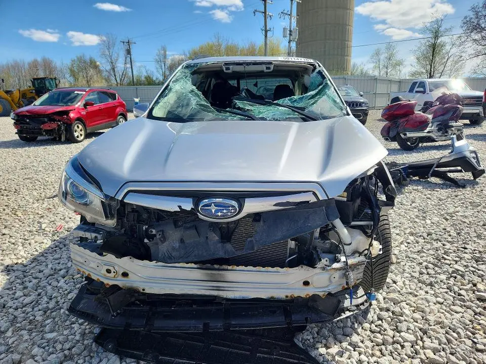 2019 SUBARU FORESTER PREMIUM  