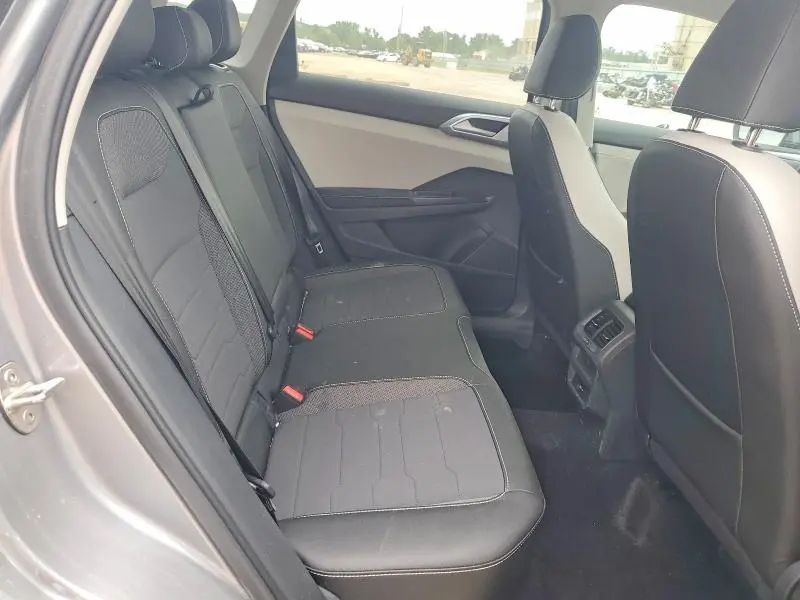 2025 VOLKSWAGEN TAOS SE  