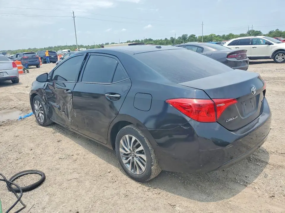 2018 TOYOTA COROLLA XLE  