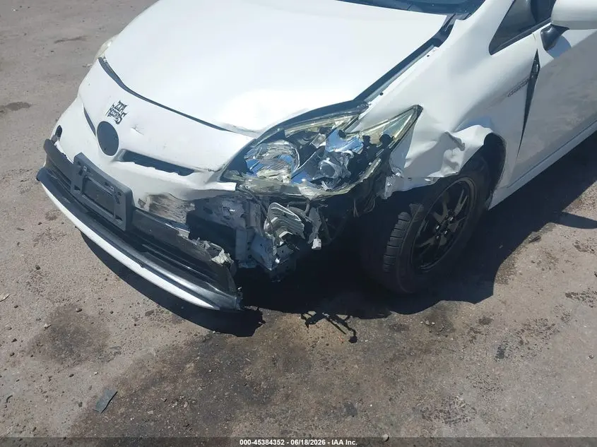 2015 TOYOTA PRIUS THREE