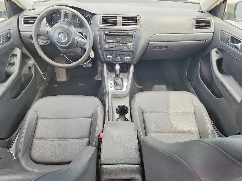 2012 VOLKSWAGEN JETTA SE  