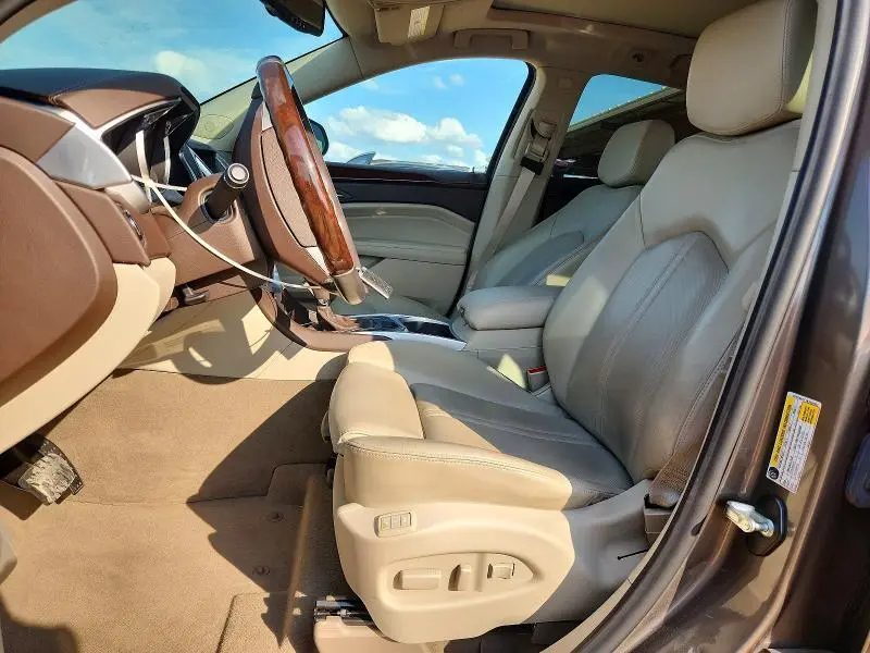 2011 CADILLAC SRX LUXURY COLLECTION  