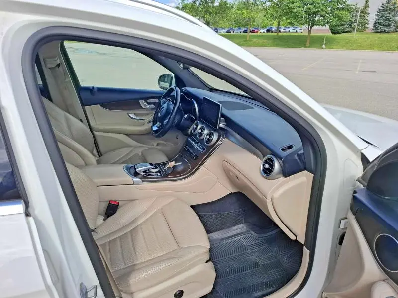 2019 MERCEDES-BENZ GLC 300 4MATIC  