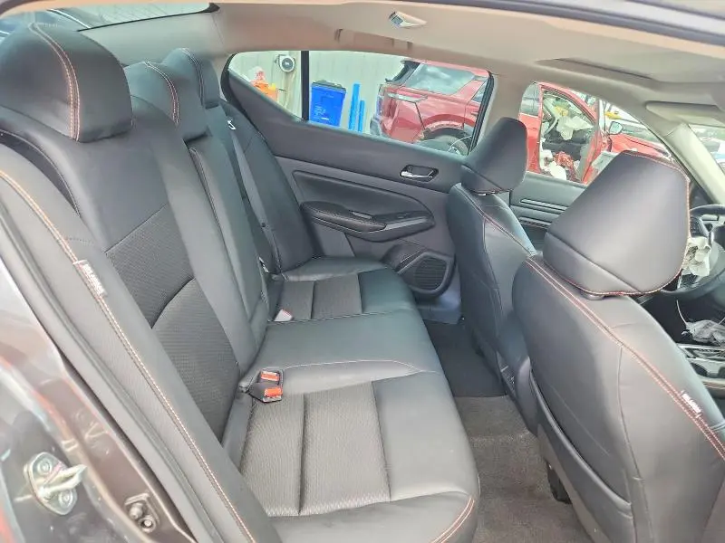 2022 NISSAN ALTIMA SR  