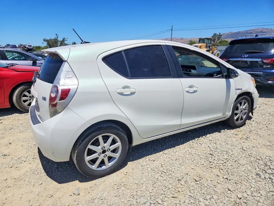 2013 TOYOTA PRIUS C   