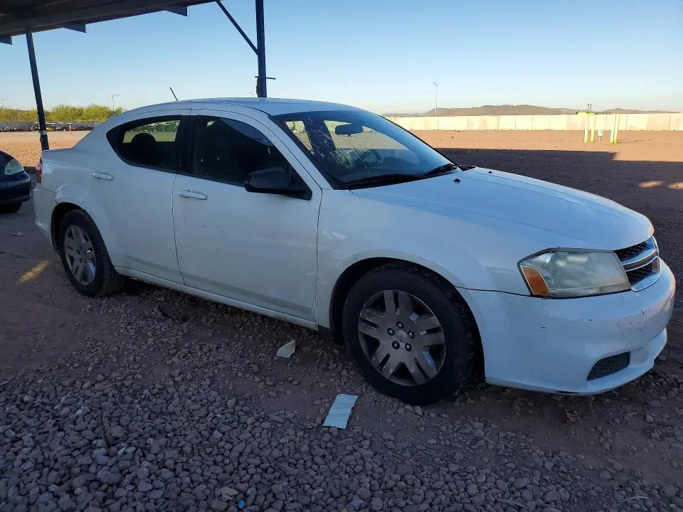 2013 DODGE AVENGER SE  