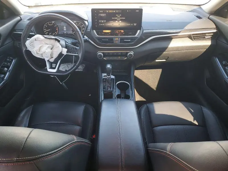 2024 NISSAN ALTIMA SR  