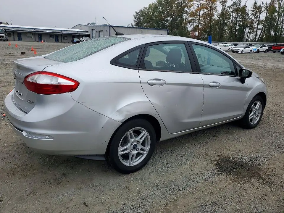 2017 FORD FIESTA SE  