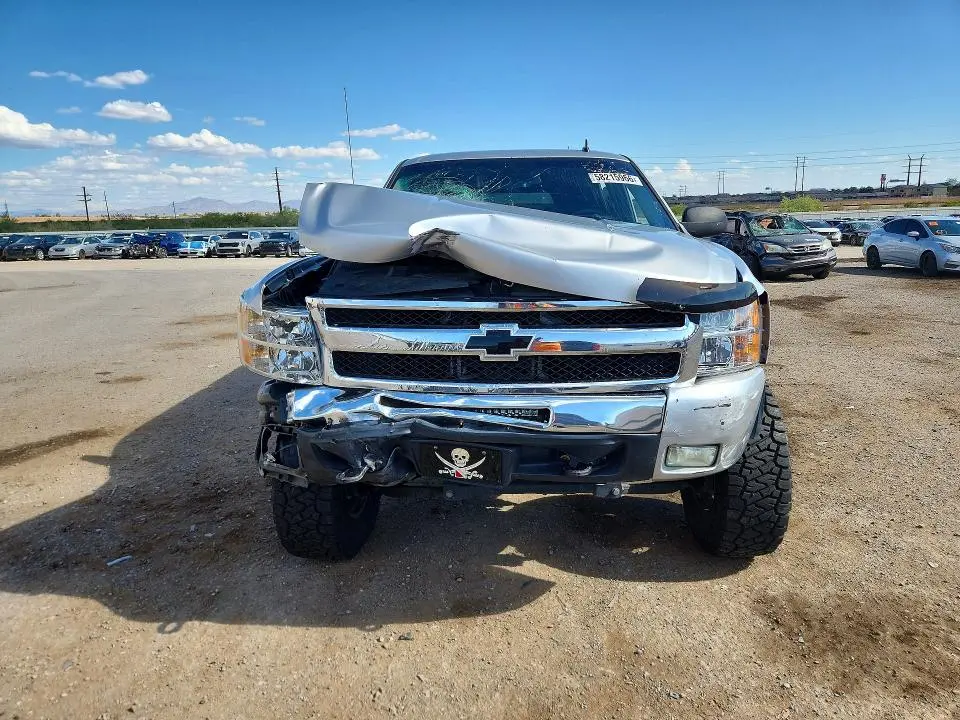2011 CHEVROLET SILVERADO K1500 LT  