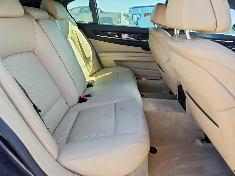 2014 BMW 750 LXI  