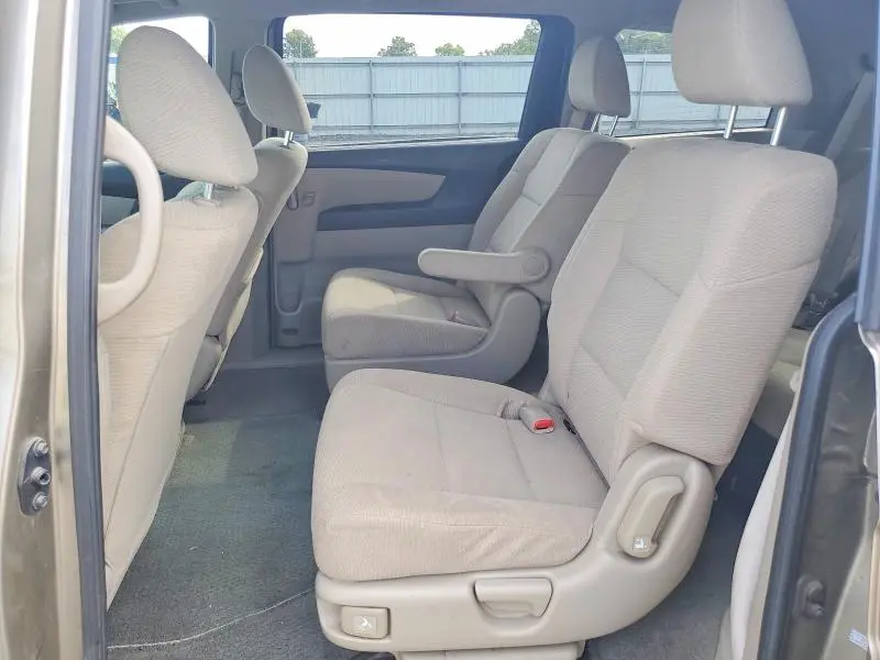 2011 HONDA ODYSSEY LX  