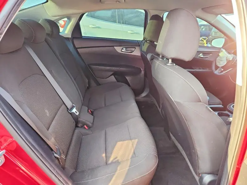2021 KIA FORTE LXS  