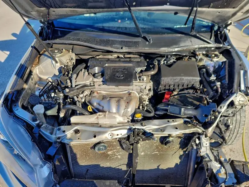 2015 TOYOTA CAMRY SE  