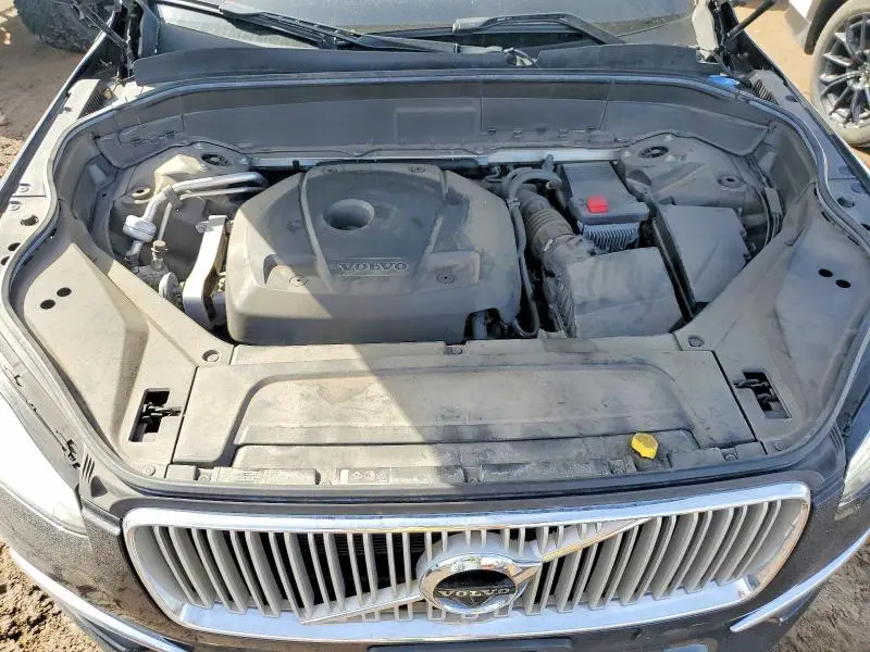 2017 VOLVO XC90 T6  