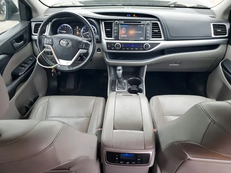 2015 TOYOTA HIGHLANDER XLE  