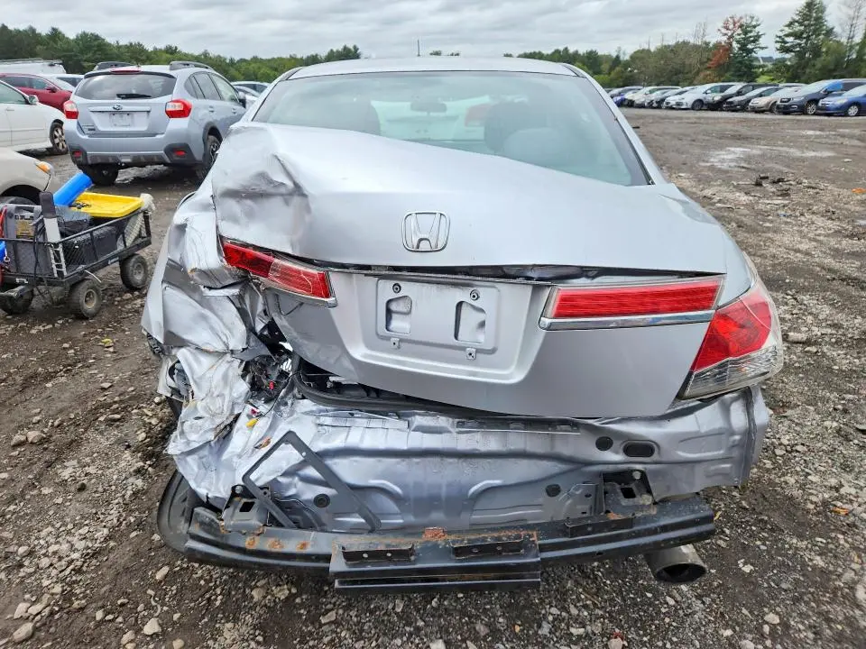 2011 HONDA ACCORD LX  