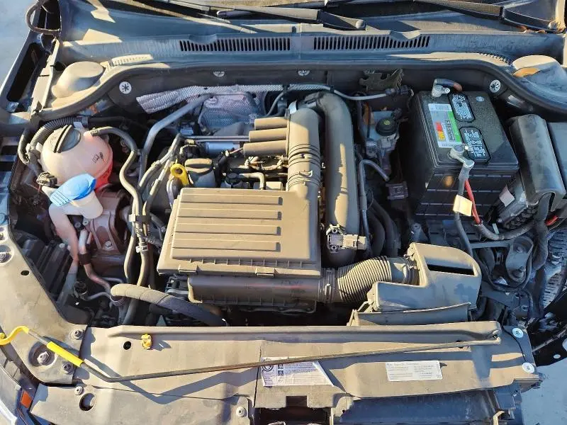 2016 VOLKSWAGEN JETTA SE  