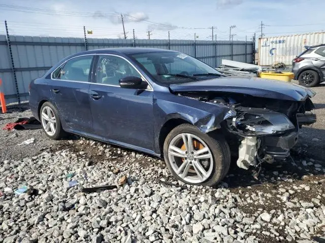2013 VOLKSWAGEN PASSAT SE  