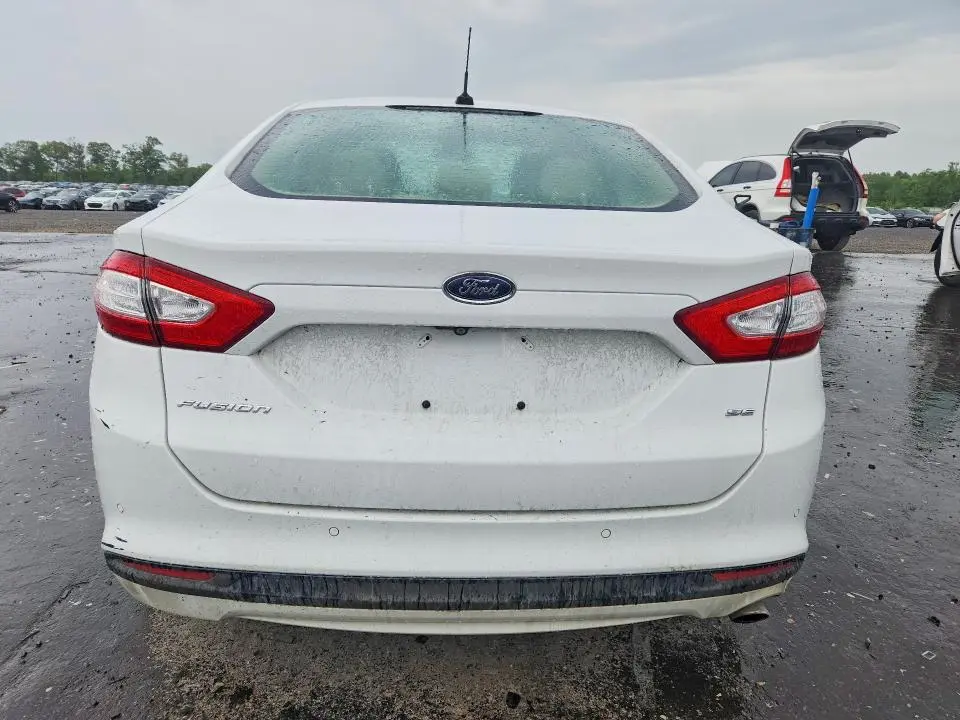 2016 FORD FUSION SE  