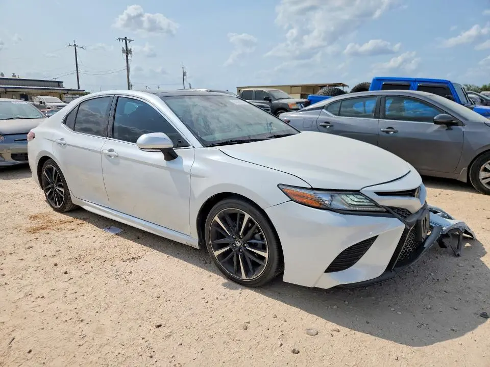 2019 TOYOTA CAMRY XSE  