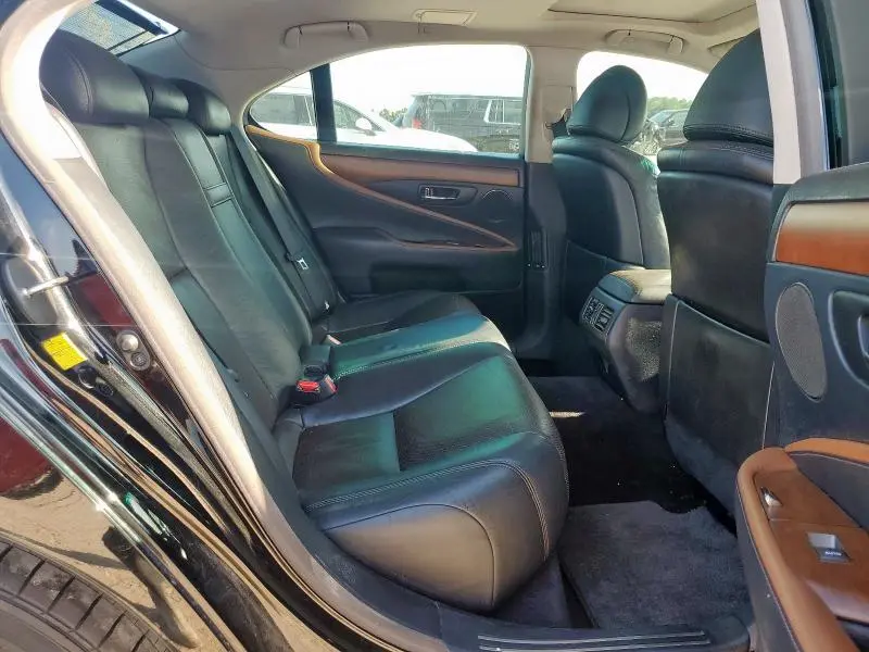 2010 LEXUS LS 460  