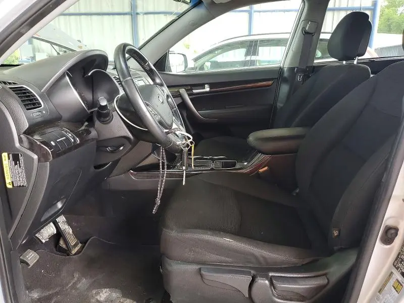 2014 KIA SORENTO LX  