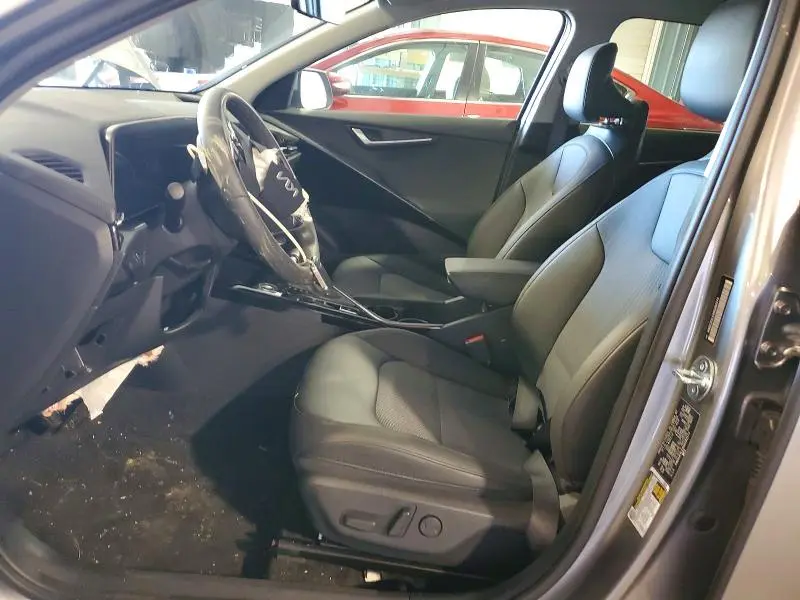 2025 KIA NIRO EX  