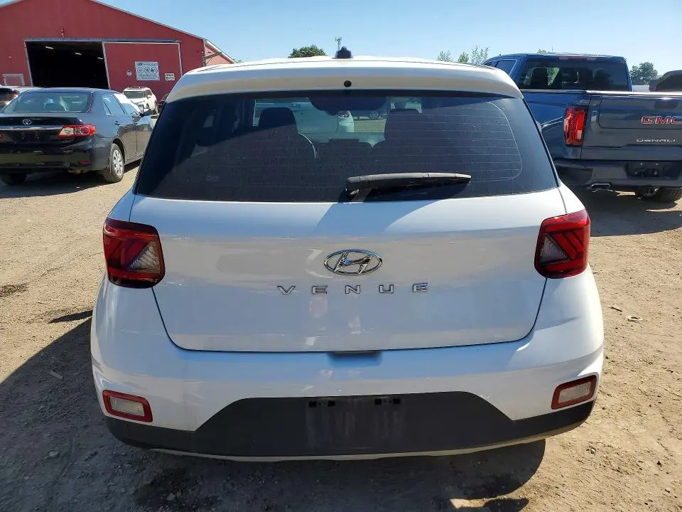2023 HYUNDAI VENUE SE  