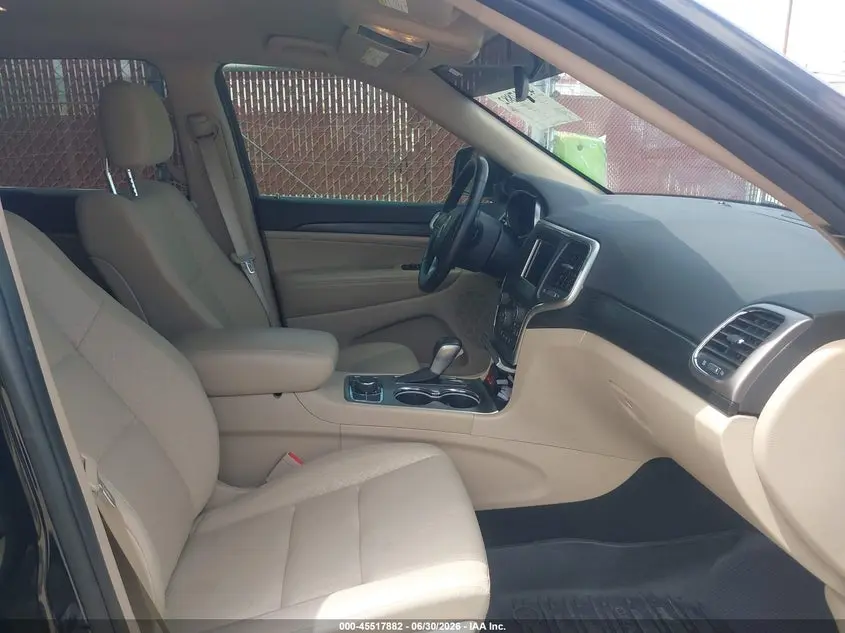 2019 JEEP GRAND CHEROKEE LAREDO E 4X4