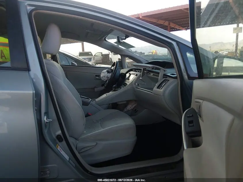 2013 TOYOTA PRIUS TWO