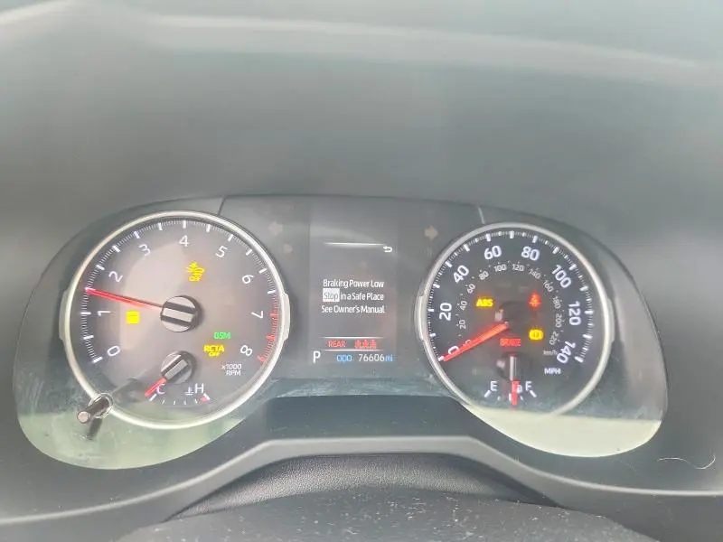 2019 TOYOTA RAV4 XLE  