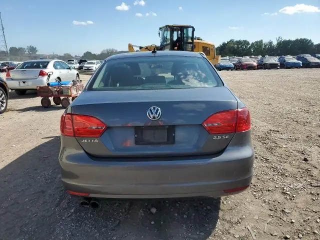 2011 VOLKSWAGEN JETTA SE  