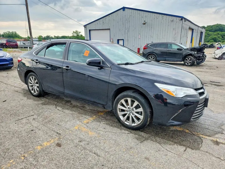 2017 TOYOTA CAMRY XLE  