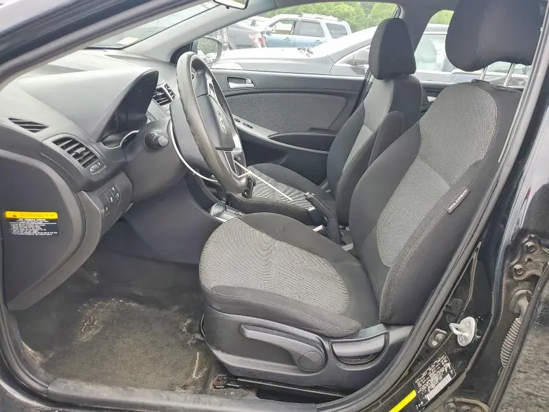 2012 HYUNDAI ACCENT GS  