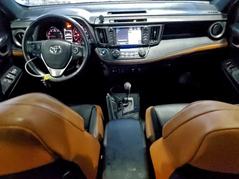 2016 TOYOTA RAV4 SE  