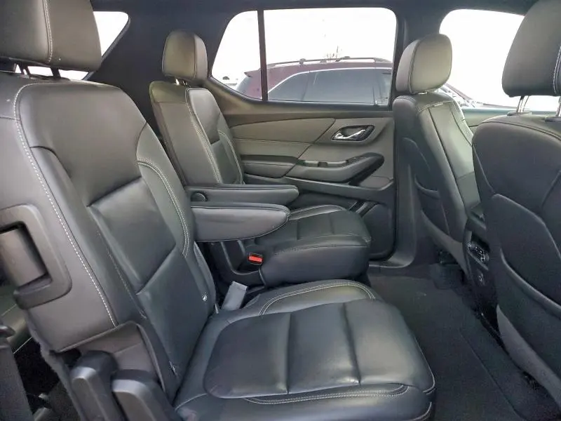 2022 CHEVROLET TRAVERSE LT  